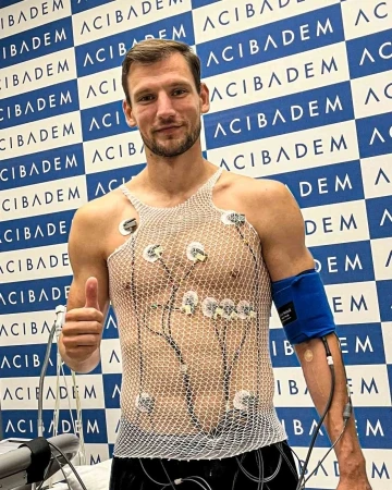 Trabzonspor&rsquo;da Borna Barisic ve John David Lundstram sağlık kontrol&uuml;nden ge&ccedil;ti
