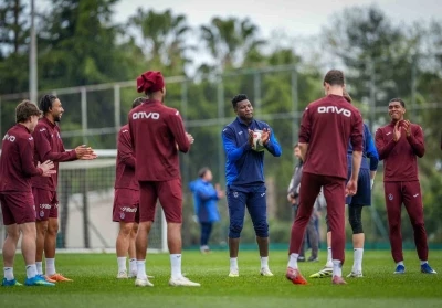 Trabzonspor, Galatasaray zaferinin ardından d&uuml;ş&uuml;şe devam ediyor
