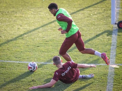 Trabzonspor, RAMS Başakşehir ma&ccedil;ı hazırlıklarını s&uuml;rd&uuml;rd&uuml;