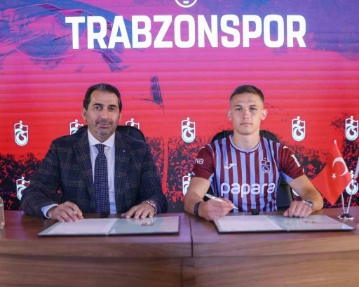 Trabzonspor&rsquo;un Ukraynalı golc&uuml;s&uuml; Sikan imzayı attı
