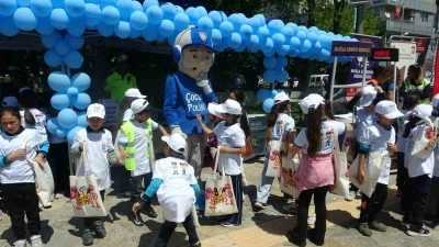 Trafik haftası kapsamında Menteşe&rsquo;de farkındalık etkinliği d&uuml;zenlendi
