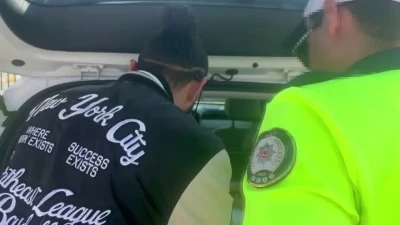 Trafikte tartıştığı kişinin aracına saldırdı 