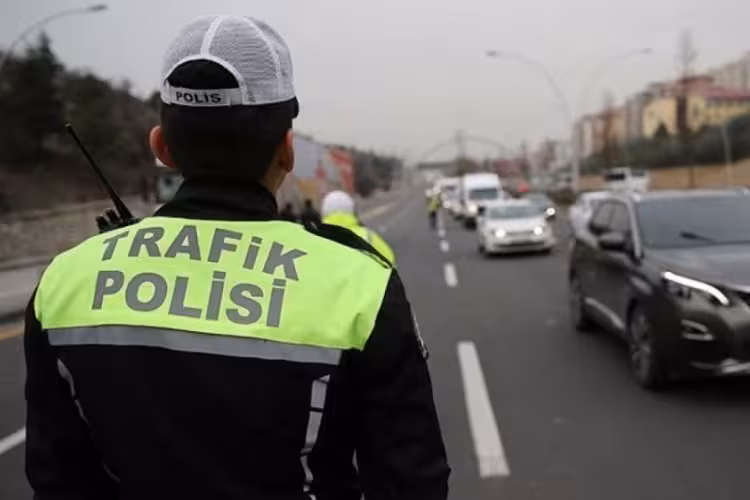 Trafikte yeni d&ouml;nem: 6 madde daha kabul edildi