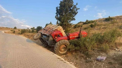Trakt&ouml;r altında kalan s&uuml;r&uuml;c&uuml; hayatını kaybetti