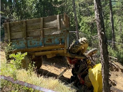 Trakt&ouml;r devrildi: 1 &ouml;l&uuml;, 1 yaralı