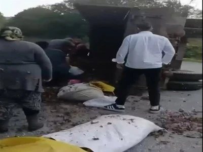Trakt&ouml;r r&ouml;morku devrildi: 11 yaralı