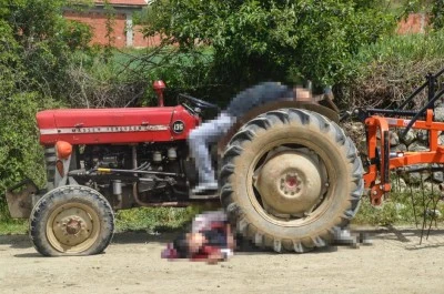 Trakt&ouml;r &uuml;zerinde gen&ccedil; &ccedil;ift infaz edildi 