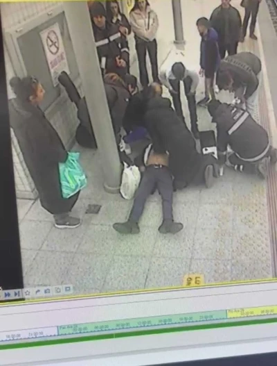 Tren beklerken kalp krizi ge&ccedil;irdi, ilk m&uuml;dahaleyi perondaki sağlık&ccedil;ı yaptı