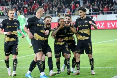 Trendyol 1. Lig: &Ccedil;orum FK: 1 - Ankara Ke&ccedil;i&ouml;reng&uuml;c&uuml;: 0
