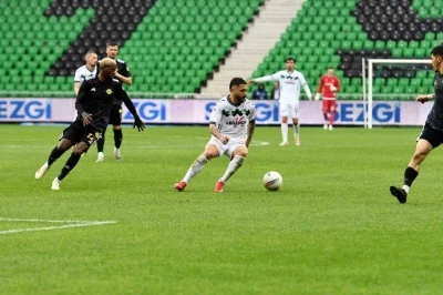 Sakaryaspor: 2 - Esenler Erokspor: 0