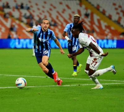 Trendyol S&uuml;per Lig: Adana Demirspor: 0 - Atakaş Hatayspor: 3 (İlk yarı)
