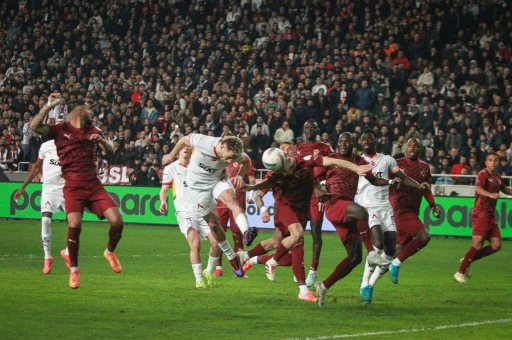 Trendyol S&uuml;per Lig: Atakaş Hatayspor: 1 - Galatasaray: 1 (Ma&ccedil; sonucu)
