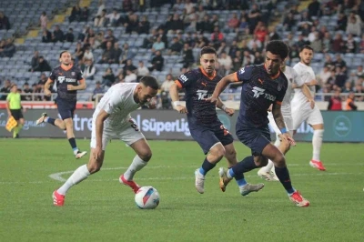 Trendyol S&uuml;per Lig: Atakaş Hatayspor: 2 - Başakşehir: 4 (Ma&ccedil; sonucu)
