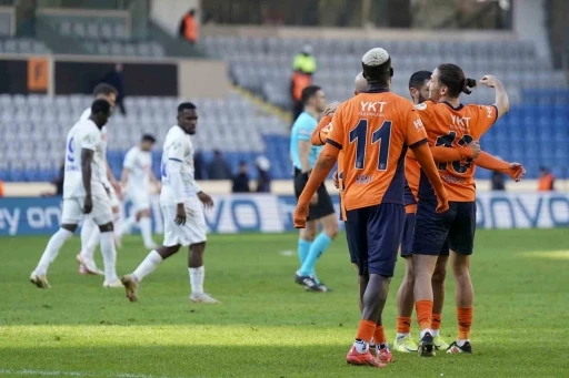 Başakşehir, &Ccedil;aykur Rizespor'u iki golle ge&ccedil;ti 