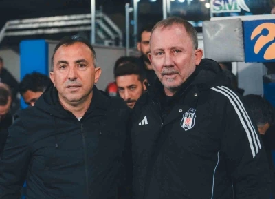 Trendyol S&uuml;per Lig: &Ccedil;aykur Rizespor: 0 - Beşiktaş: 0 (Ma&ccedil; devam ediyor)