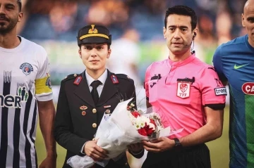 Trendyol S&uuml;per Lig: &Ccedil;aykur Rizespor: 0 - Kasımpaşa: 0 (İlk yarı)
