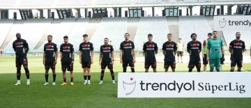 Trendyol S&uuml;per Lig: Fatih Karag&uuml;mr&uuml;k: 1 - Samsunspor: 0 (İlk yarı)
