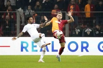 Trendyol S&uuml;per Lig: Galatasaray: 1 - Fatih Karag&uuml;mr&uuml;k: 0 (Ma&ccedil; sonucu)
