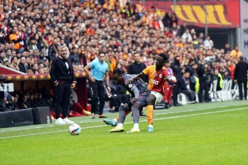 Trendyol S&uuml;per Lig: Galatasaray: 1 - Samsunspor: 0 (İlk yarı)
