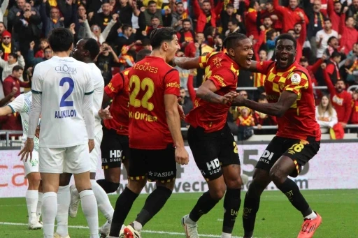 Trendyol S&uuml;per Lig: G&ouml;ztepe: 1 - &Ccedil;aykur Rizespor: 0 (İlk yarı)
