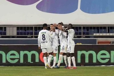 Trendyol S&uuml;per Lig: Kasımpaşa: 1 - Trabzonspor: 0 (İlk yarı)

