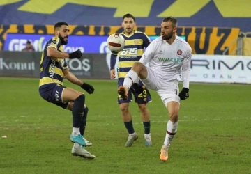 Trendyol S&uuml;per Lig: MKE Ankarag&uuml;c&uuml;: 2 - Fatih Karag&uuml;mr&uuml;k: 0 (Ma&ccedil; sonucu)