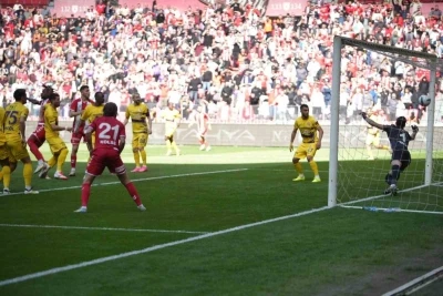 Trendyol S&uuml;per Lig: Samsunspor: 1 - Ey&uuml;pspor: 0 (Ma&ccedil; devam ediyor)
