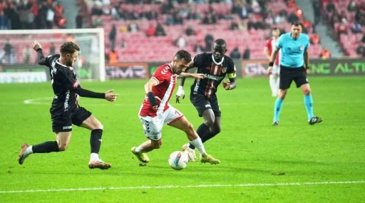 Trendyol S&uuml;per Lig: Samsunspor: 2 - Gaziantep FK: 1 (Ma&ccedil; sonucu)