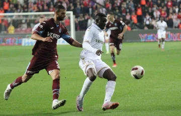 Trendyol S&uuml;per Lig: Samsunspor: 3 - Trabzonspor: 1 (İlk yarı)
