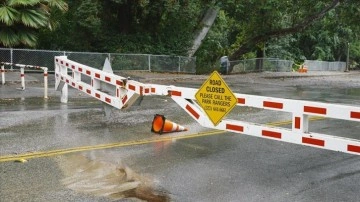 Tropikal fırtına seviyesine gerileyen Hilary Kasırgası, Meksika ve ABD'de etkisini g&ouml;steriyor