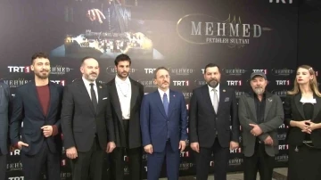 TRT&rsquo;nin yeni dizisi &rsquo;Mehmed: Fetihler Sultanı&rsquo;nın galası yapıldı
