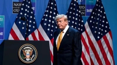 Trump: H&uuml;rm&uuml;z Boğazı'nı biz y&ouml;neteceğiz