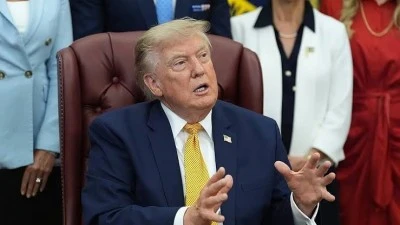 Trump'ın golf sahasında silahlı bir kişi yakalandı