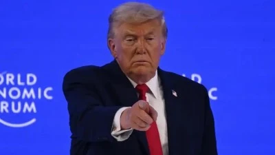  Trump: İran'a doğru yeni donanma yolda