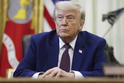 Trump: "İran&rsquo;a hava saldırılarını ve bombardımanları iptal ettim"
