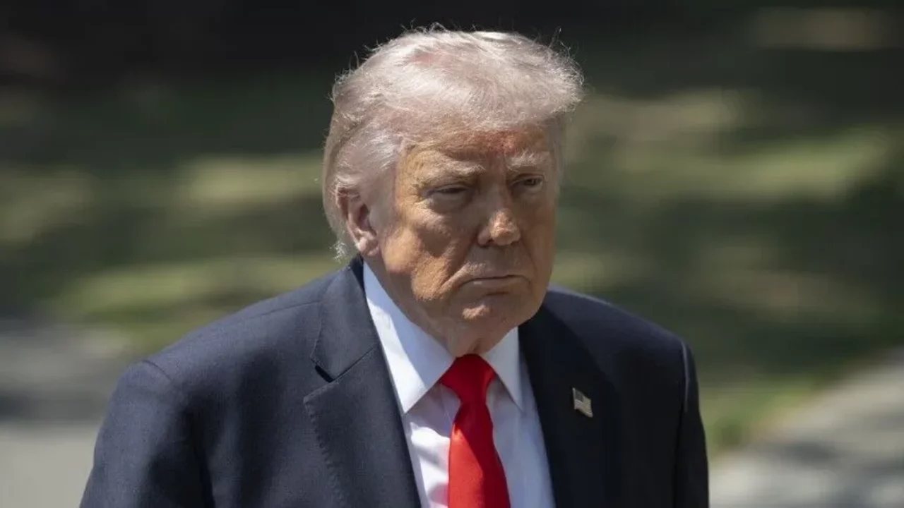 Trump'tan H&uuml;rm&uuml;z Boğazı &ccedil;ıkışı: "Tamamen ABD'nin kontrol&uuml;nde"