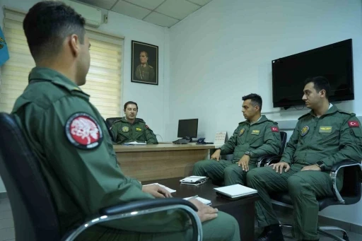 TSK&rsquo;nın kahraman pilotları orman yangınlarına karşı 7 g&uuml;n 24 saat g&ouml;revde
