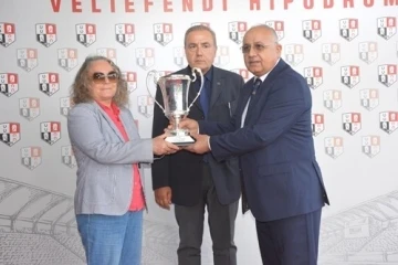 TSYD Koşusu&rsquo;nda kazanan &rsquo;O Bir &Ccedil;elik&rsquo; oldu
