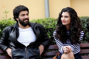 Tuba B&uuml;y&uuml;k&uuml;st&uuml;n ve Engin Aky&uuml;rek aşk yaşamaya başladı