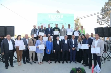 T&Uuml;İOSB&rsquo;de yatırımcılara arsa tahsis belgeleri verildi
