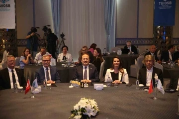 TUİOSB &ouml;nc&uuml;l&uuml;ğ&uuml;nde OSB&rsquo;lerde dijitalleşme masaya yatırıldı
