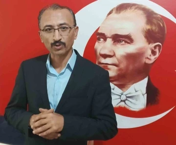 T&uuml;m Anadolu Diriliş Derneği Genel Başkanı G&ouml;&ccedil;men: &ldquo;Postmodern ile modern postların &ccedil;akıştığı 12 Eyl&uuml;l&rdquo;
