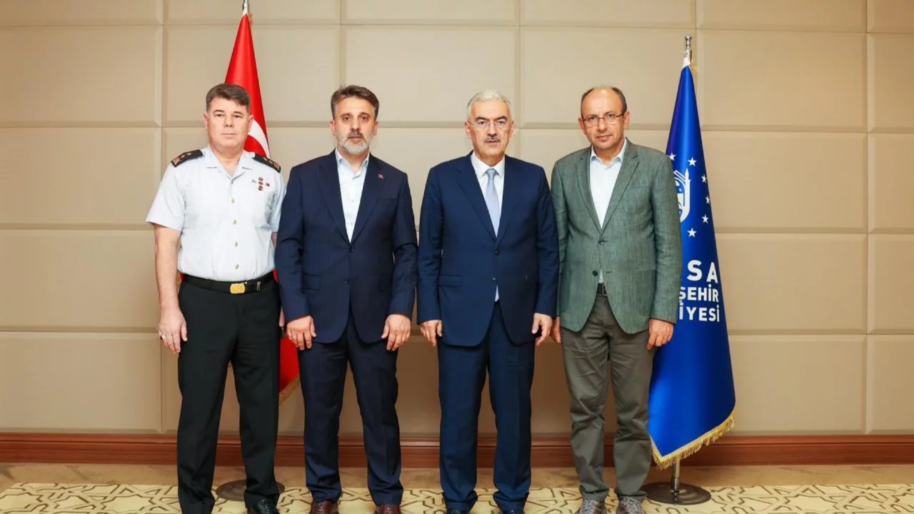 T&uuml;mgeneral İdris Tataroğlu'na Bursa'daki hizmetleri i&ccedil;in teşekk&uuml;r