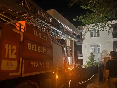 Tunceli&rsquo;de kimsenin bulunmadığı evde mahsur kalan kediyi itfaiye kurtardı
