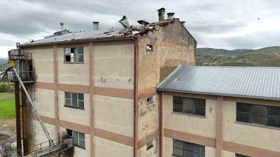 Tunceli&rsquo;nin tek un fabrikası, fırtınadan ciddi zarar g&ouml;rd&uuml;
