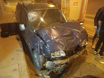 T&uuml;nelde yapılan sollama kazayla sonu&ccedil;landı: 2&rsquo;si &ccedil;ocuk 5 yaralı
