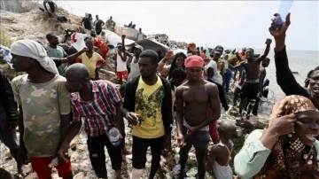 Tunus, Libya ve Cezayir sınırında mahsur kalan d&uuml;zensiz g&ouml;&ccedil;menlerin durumu belirsizliğini koruyor