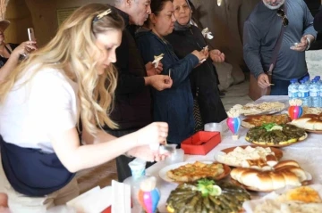 Turistler T&uuml;rk yemeklerine bayıldı
