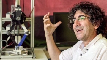 T&uuml;rk akademisyenler bacaklı robot platformlarını zorlu arazi şartlarına hazırlıyor