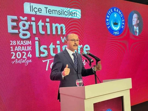 T&uuml;rk Eğitim-Sen Genel Başkanı Geylan: &ldquo;Konfederasyon ve sendikalar, maalesef &ccedil;alışanlar adına değil, adeta işveren adına masaya oturuyor&rdquo;
